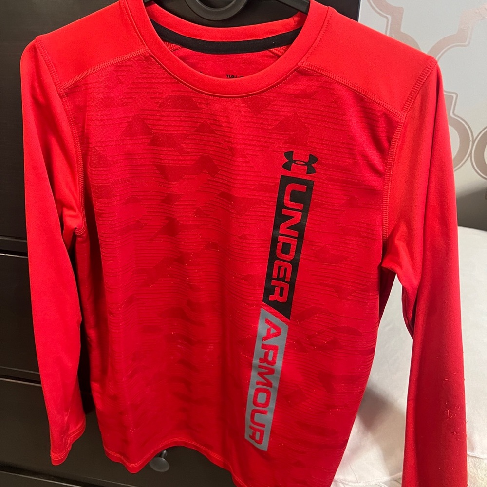 Under Armour Scarlet Performance Top